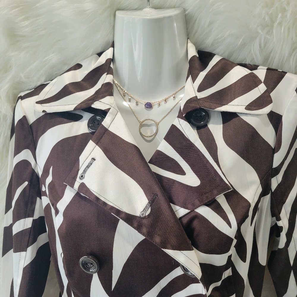 Coat - Picture 2 of 5